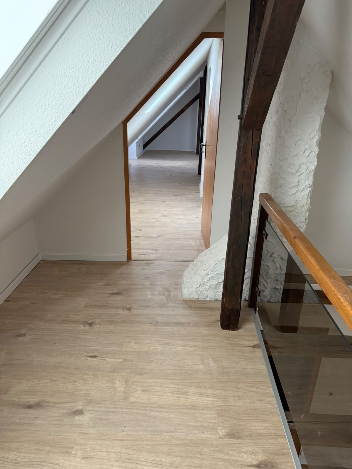 Dachgeschoss: Ausgebautes Dachgeschoss mit neuem Boden