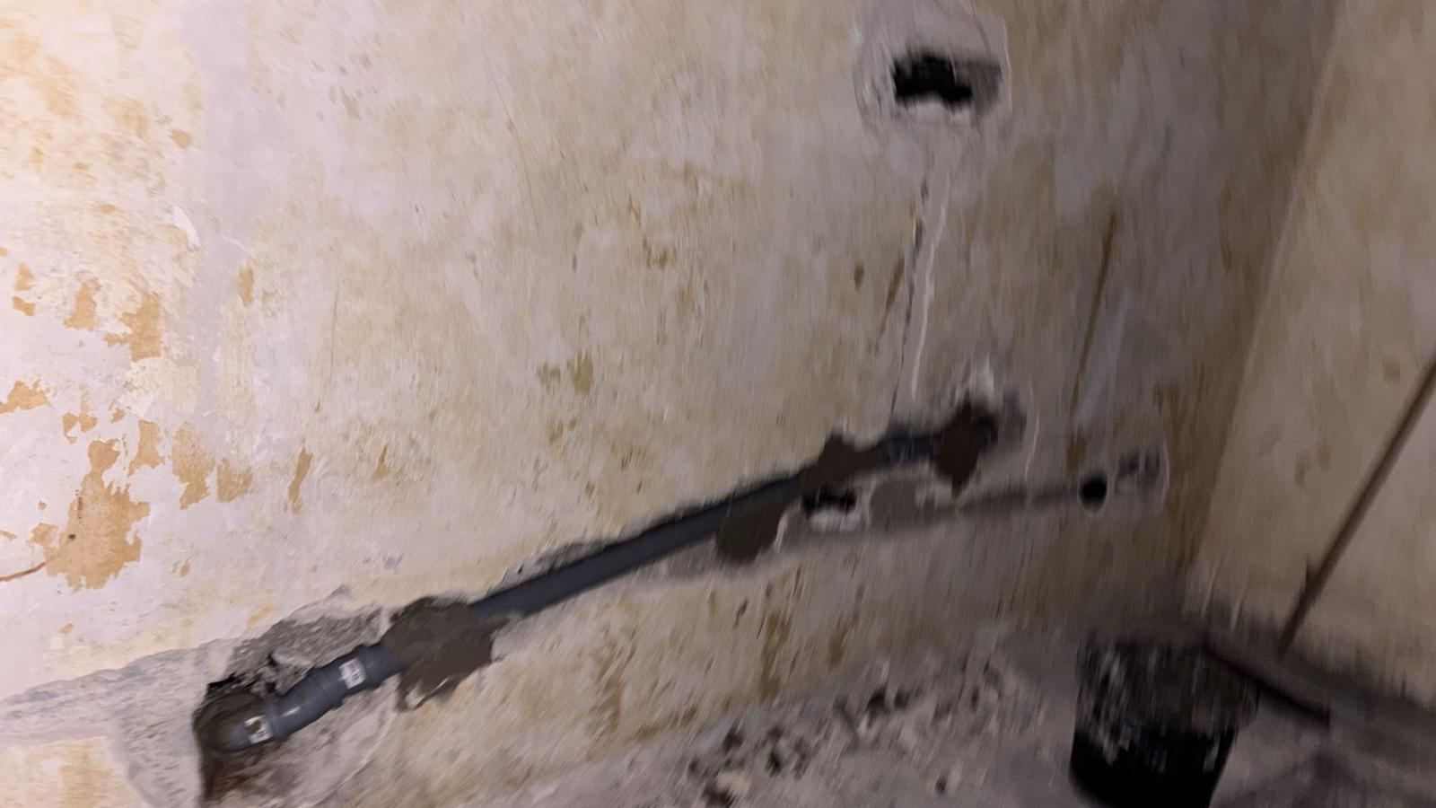 Neue Leitungen: Schlitze für die Unterputz-Installation